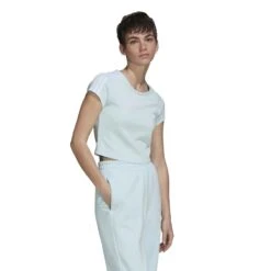 Dames-T-shirt 3-streepjes Adidas Originals Adicolor Classics -Moss Kopenhagen-winkel adidas originals hm4711 6 apparel on model walking view white