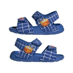 Claquettes Kind Adidas AltaSwim -Moss Kopenhagen-winkel adidas ee9029 11 footwear photography mirrored pair view white nw031524