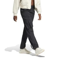 Verstelbare Canvas Cargobroek Voor Dames Adidas Tiro 13 Verstelbare Canvas Cargobroek Voor Dames Adidas Tiro -Moss Kopenhagen-winkel adidas ia3041 5 apparel on model walking view white