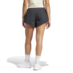 Cargo Damesshorts Voor De Zomer Adidas City Espace 11 Cargo Damesshorts Voor De Zomer Adidas City Espace -Moss Kopenhagen-winkel adidas iq4822 4 apparel on model back view white