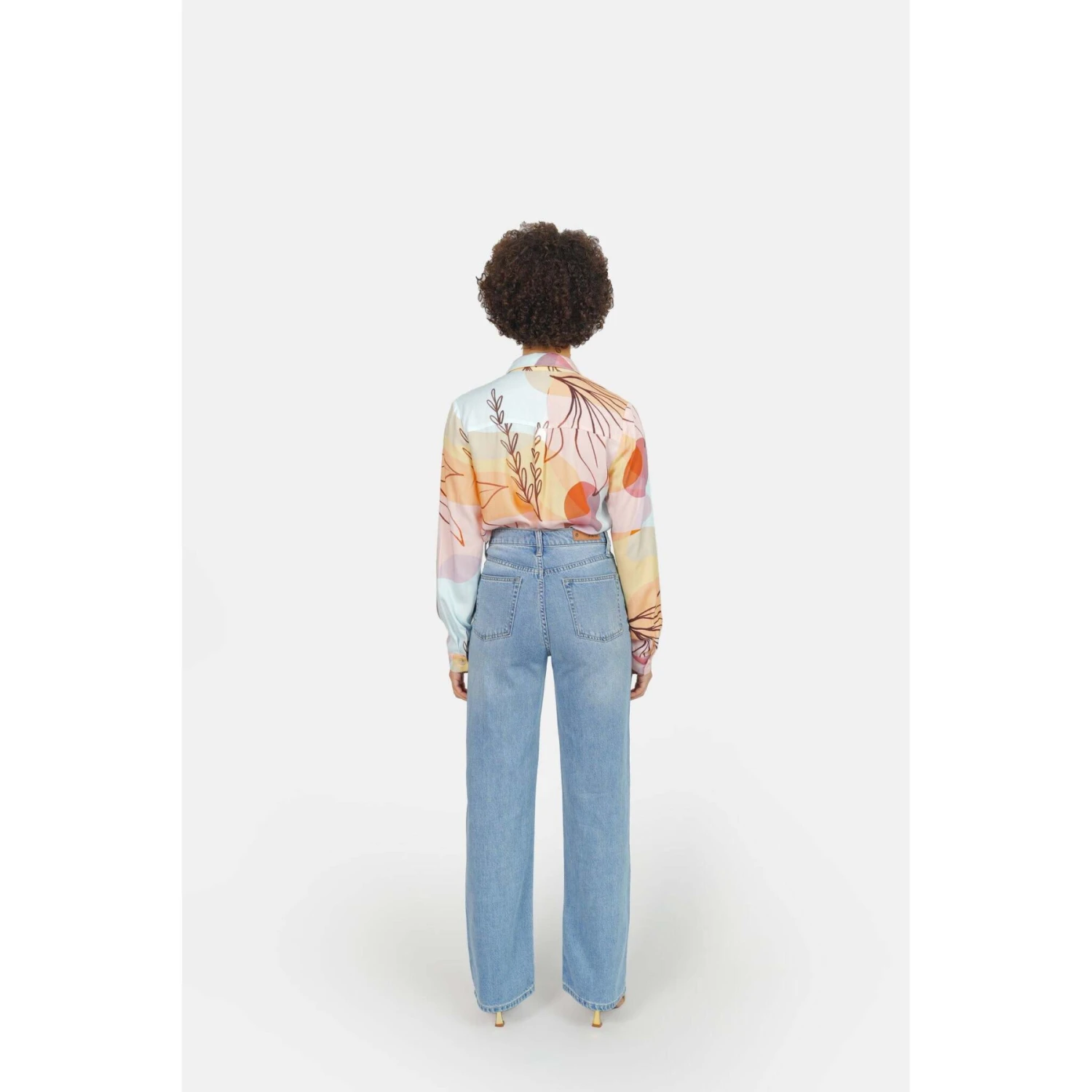 Damesjeans Met Hoge Taille In Blauw Katoenen Flared Jeans F.A.M. Paris Forest 6 Damesjeans Met Hoge Taille In Blauw Katoenen Flared Jeans F.A.M. Paris Forest - Afbeelding 4