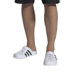 Slippers Adidas Adilette 40 Slippers Adidas Adilette -Moss Kopenhagen-winkel fy8970 ftw on model front white