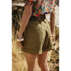 LA PETITE ETOILE Damesshort La Petite Étoile Viggo 7 LA PETITE ETOILE Damesshort La Petite Étoile Viggo -Moss Kopenhagen-winkel la petite etoile viggo kaki 5