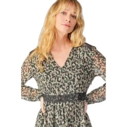 Dames Jurk Le Temps Des Cerises Reve 14 Dames Jurk Le Temps Des Cerises Reve -Moss Kopenhagen-winkel le temps des cerises freve00000000ml 9444 green leo 6