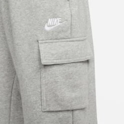 Dames Fleece Cargo Broek Nike Sportswear Club 13 Dames Fleece Cargo Broek Nike Sportswear Club -Moss Kopenhagen-winkel nike dq5196 063 phsym002