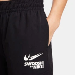 Cargo Broek Voor Dames Nike Woven -Moss Kopenhagen-winkel nike fz4637 010 phsym003