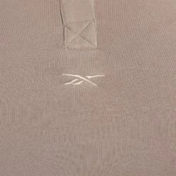 Damestanktop Reebok Classics GT 16 Damestanktop Reebok Classics GT -Moss Kopenhagen-winkel reebok hr5938 7 apparel on model detail view 2 white