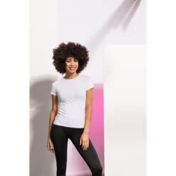 Dames-T-shirt Met Ronde Hals Skinni Fit Feel Good -Moss Kopenhagen-winkel skinni fit sk121 white 1