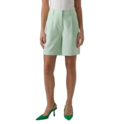 Damesshort Vero Moda Zelda HR Loose 10 Damesshort Vero Moda Zelda HR Loose -Moss Kopenhagen-winkel vero moda 10259210 4181222 3